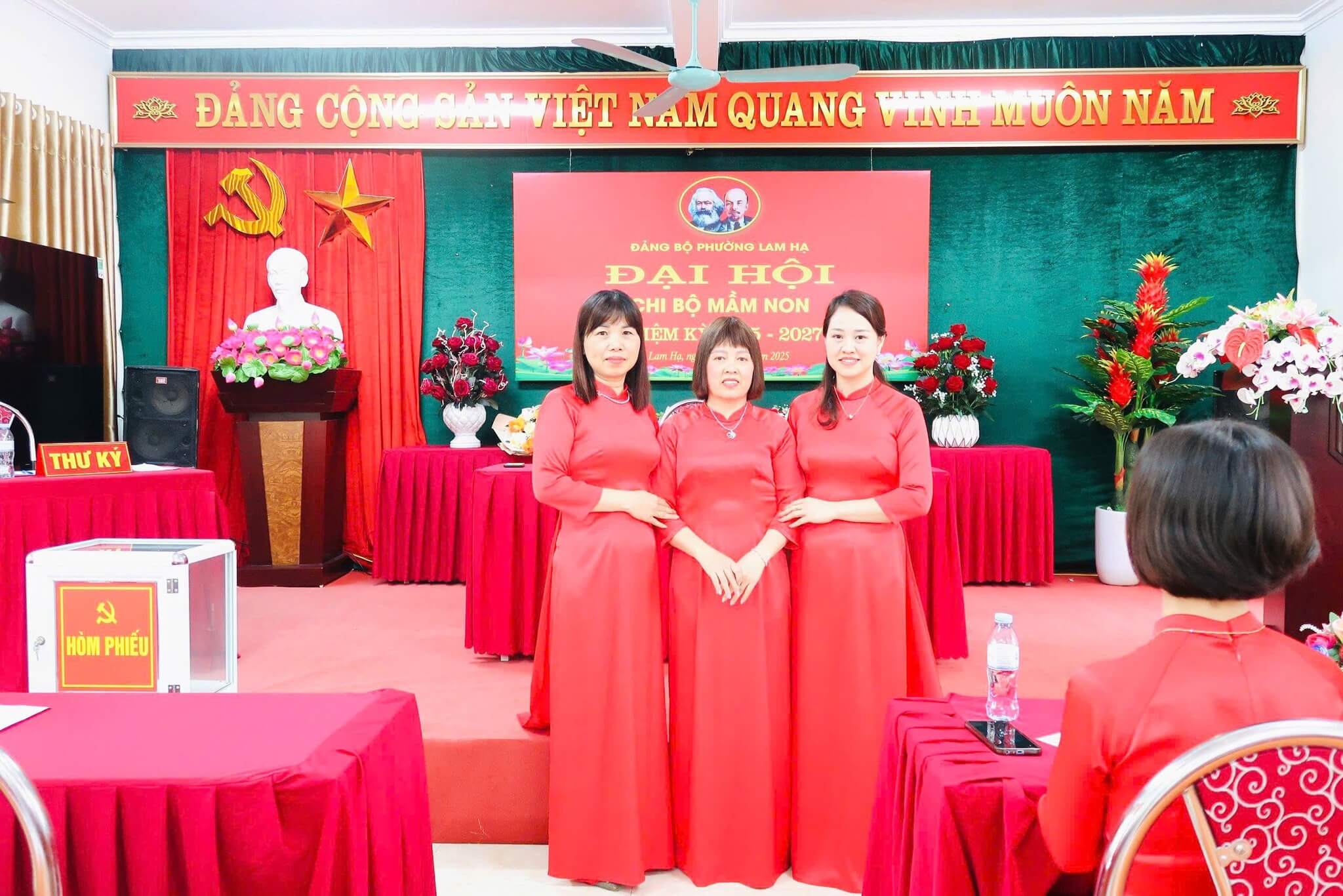 Đại hội chi bộ